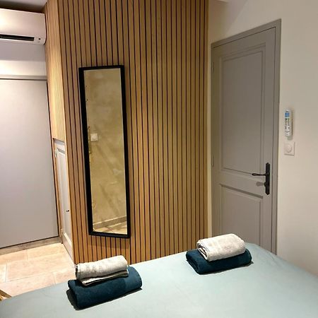 Holiday In Arles: Appartement De L'Amphitheatre Exterior foto